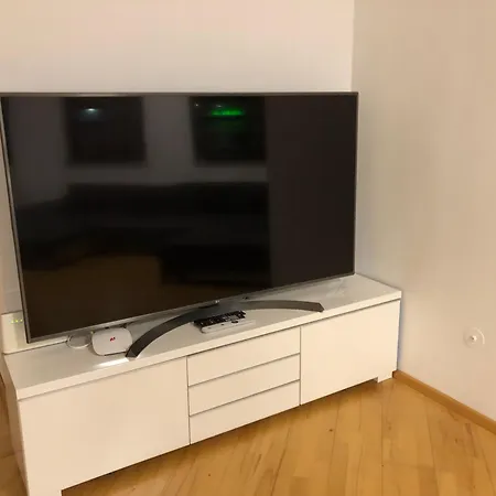 Charmante 2-zimmer 1 Wohnzimmer Im Zentrum Von Innsbruck, Wifi 公寓