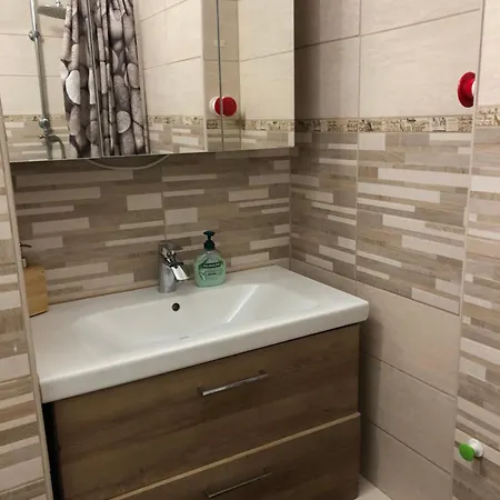 Charmante 2-zimmer 1 Wohnzimmer Im Zentrum Von Innsbruck, Wifi Apartamento Innsbruck