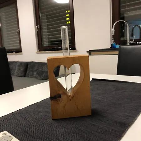Charmante 2-zimmer 1 Wohnzimmer Im Zentrum Von Innsbruck, Wifi דירה *